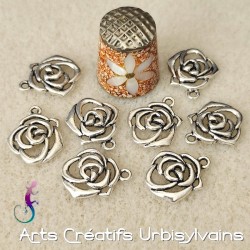 Lot de 10 breloques fleur...