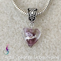 Bélière ciselée en métal...