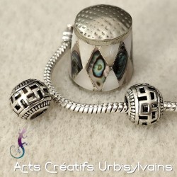 Lot de 2 perles rondes...