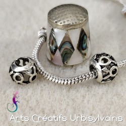 Lot de 2 perles rondes...