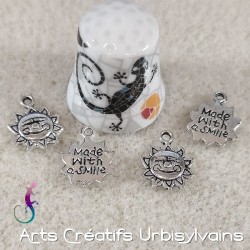 Lot de 10 breloques soleil...