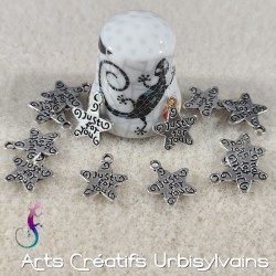 Lot de 12 breloques étoile...