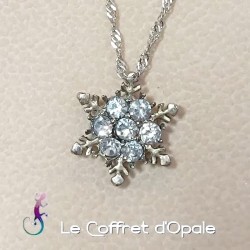 Chaîne et pendentif flocon...