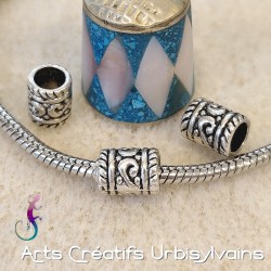 Lot de 8 perles tubes...