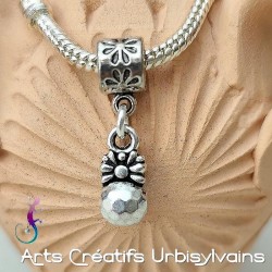 Bélière en métal argenté et...